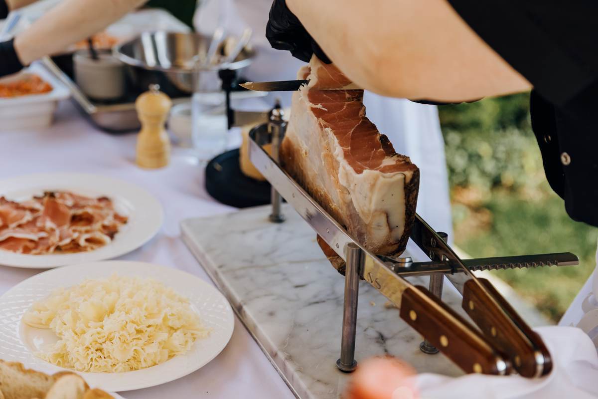 Service du dîner de mariage au Château de la Tour