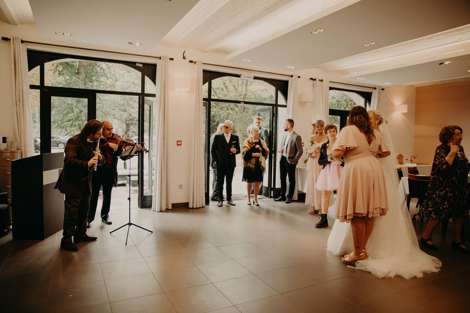 portraits naturels de couple apres un mariage civil