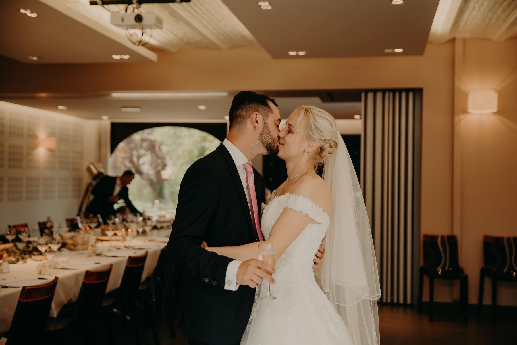 portraits naturels de couple apres un mariage civil