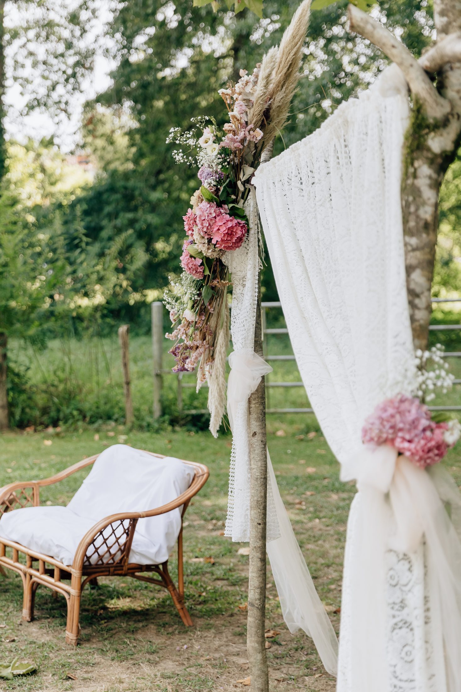 Mariage champêtre de Zhiyao et Benoit à La Bastide-Clairence au Pays Basque