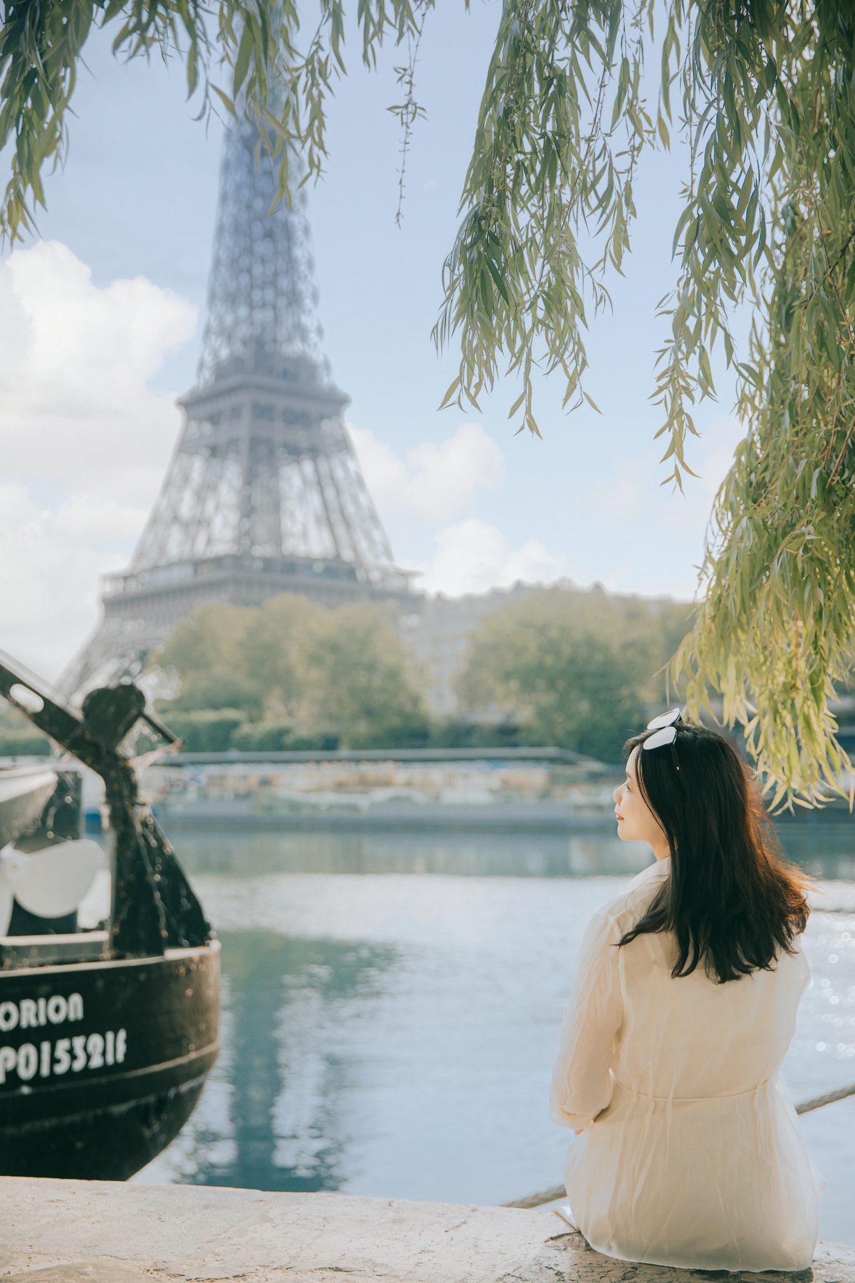 Paris portrait session by the Seine